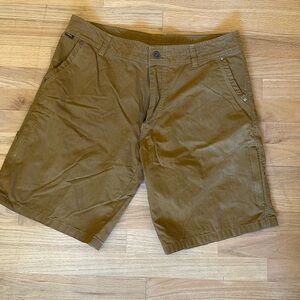 Men’s Kuhl shorts